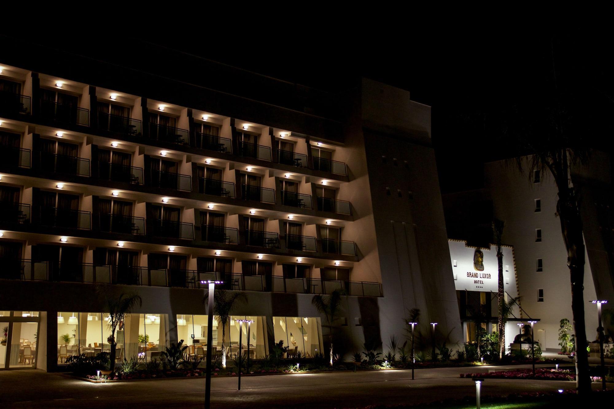 فندق بينايدورمفي  فندق جراند الاقصر - تيرا ميتيكا® ثيم بارك المظهر الخارجي الصورة